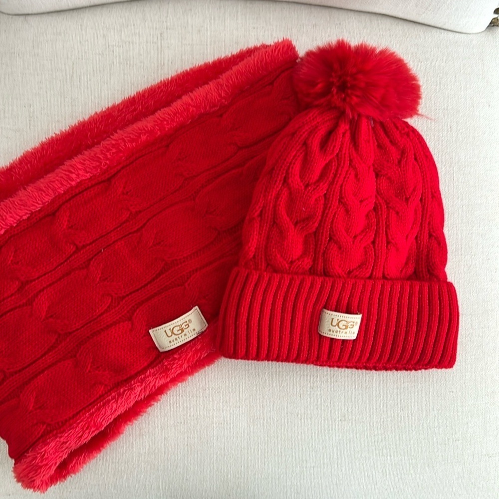 UGG red hat and scarf
